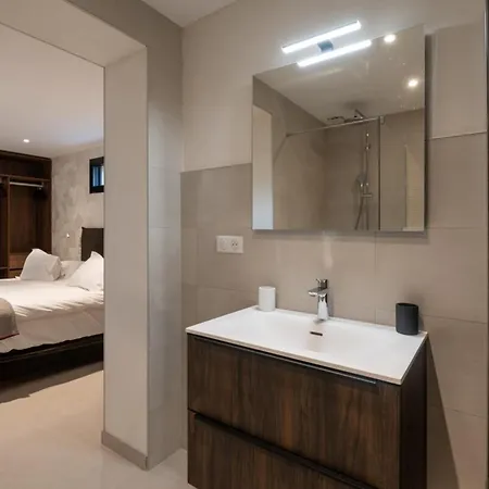 - 8 Pers - Jacuzzi - Sauna - Pétanque Chalet *