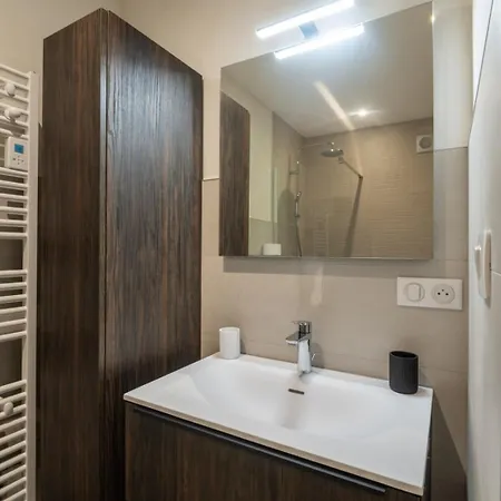 - 8 Pers - Jacuzzi - Sauna - Pétanque Chalet *